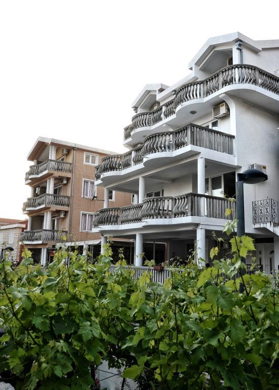 Studio Apartmani Lemon Будва Екстер'єр фото