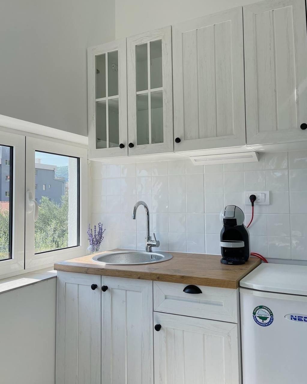 Studio Apartmani Lemon Будва Екстер'єр фото
